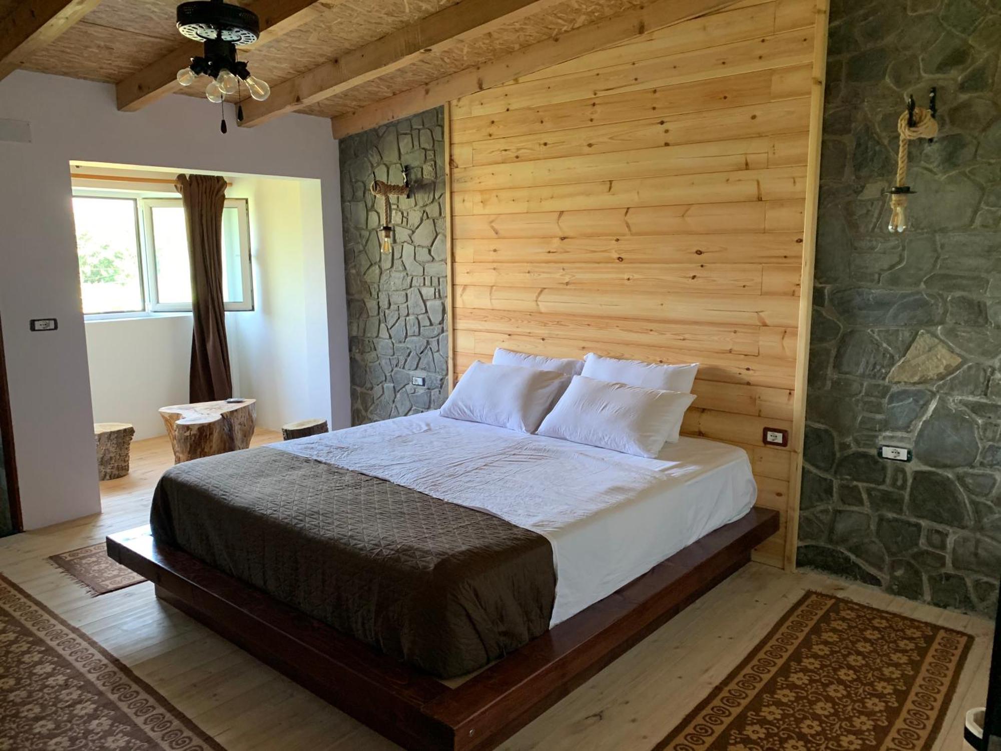 Hotel Devi Erseke Εξωτερικό φωτογραφία