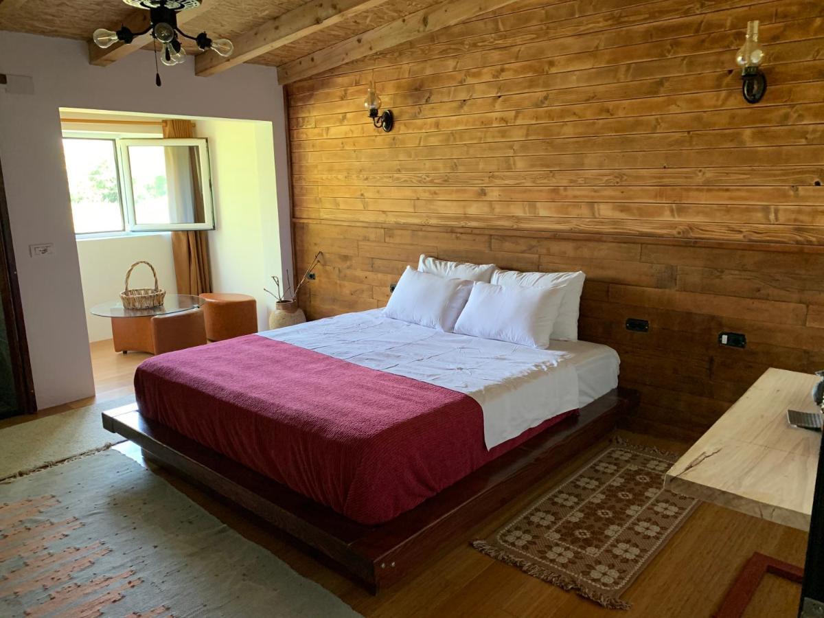 Hotel Devi Erseke Εξωτερικό φωτογραφία