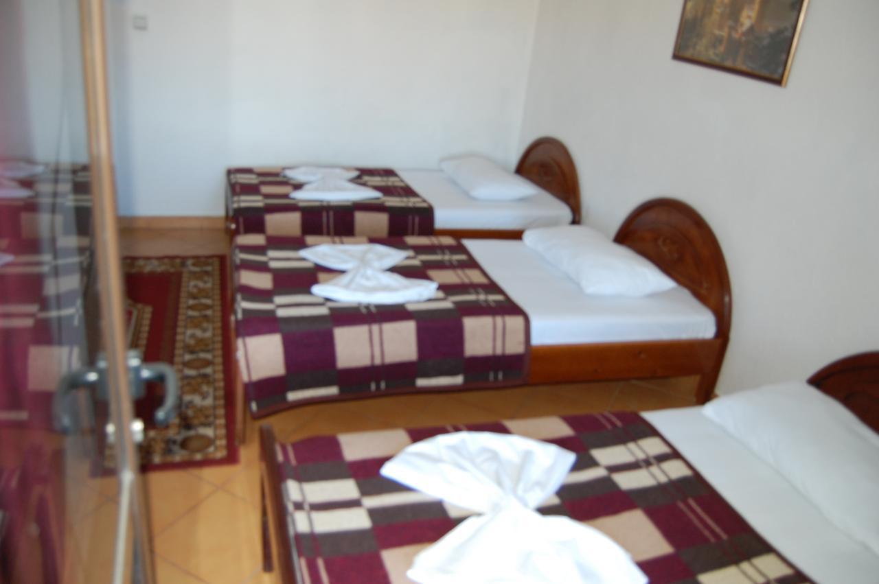 Hotel Devi Erseke Εξωτερικό φωτογραφία