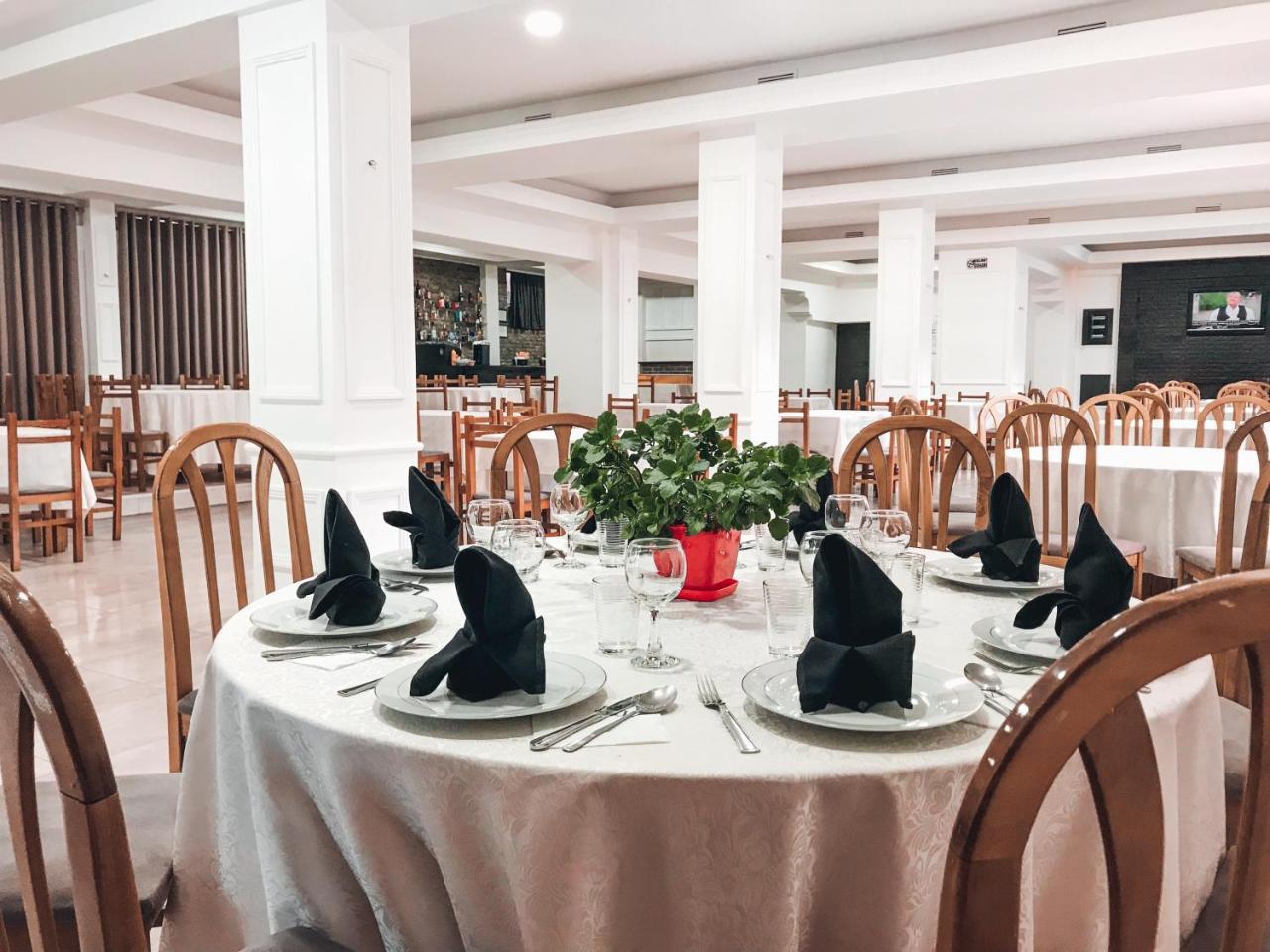 Hotel Devi Erseke Εξωτερικό φωτογραφία